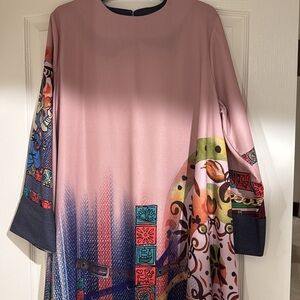 Elegant Women's Maxi Dress with Artistic Print